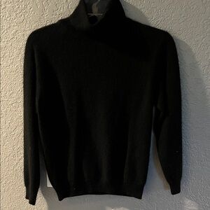 Kirkland Signature Classic Black Cashmere Turtleneck Sweater